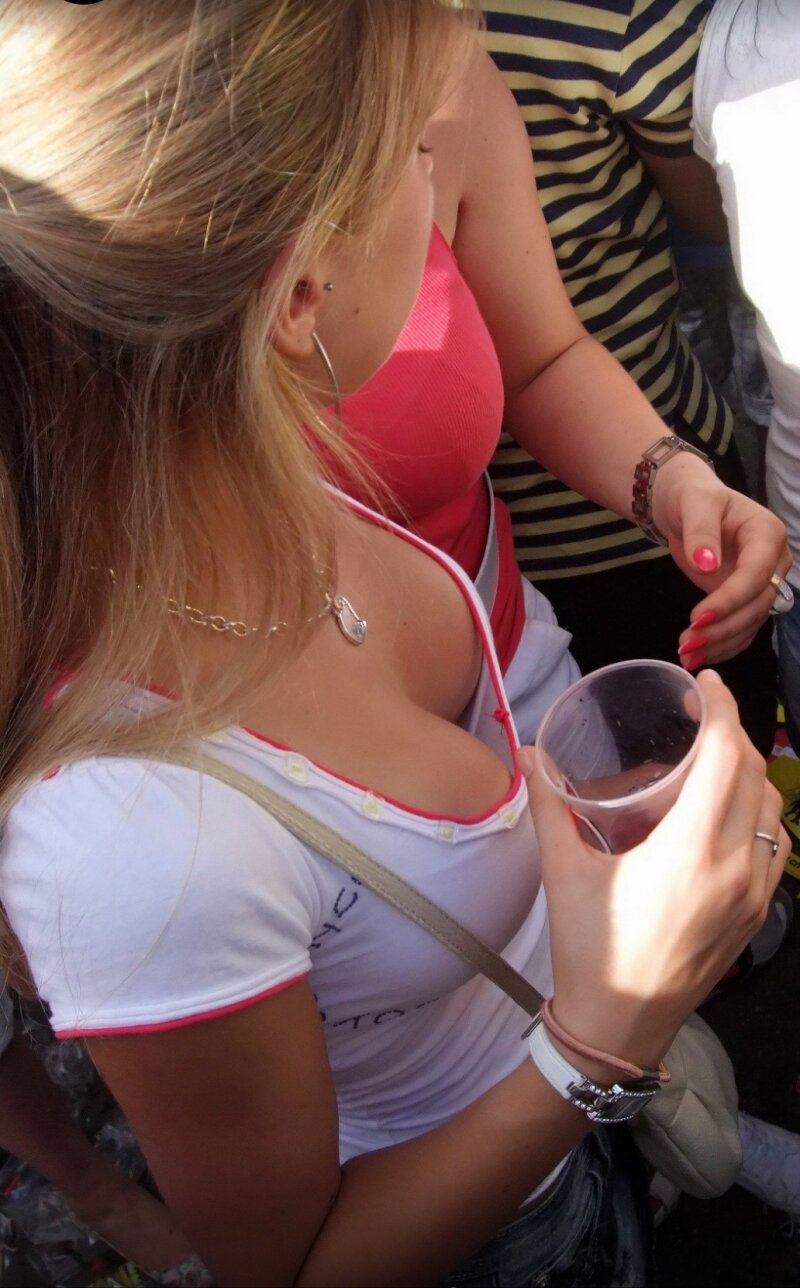 Downblouse picture