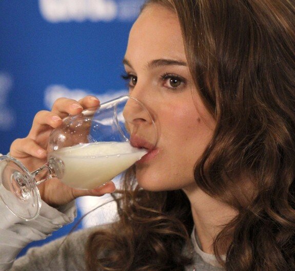 Natalie Portman Fake Cum Drink picture