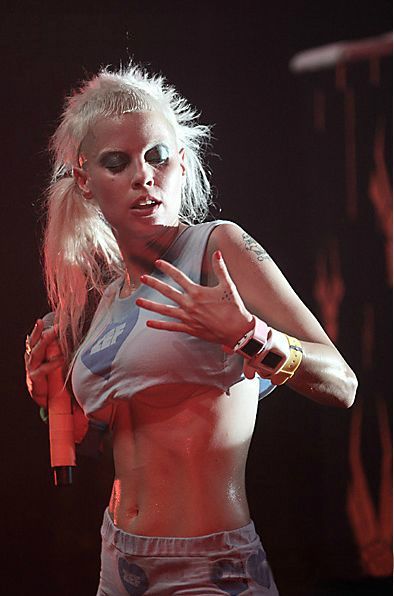 Yolandi picture