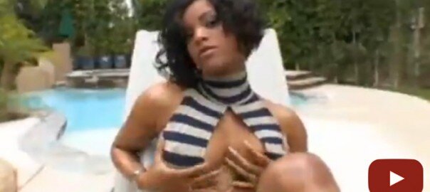 蕾哈娜（Rihanna Lookalike）受到重创（点击查看视频） picture