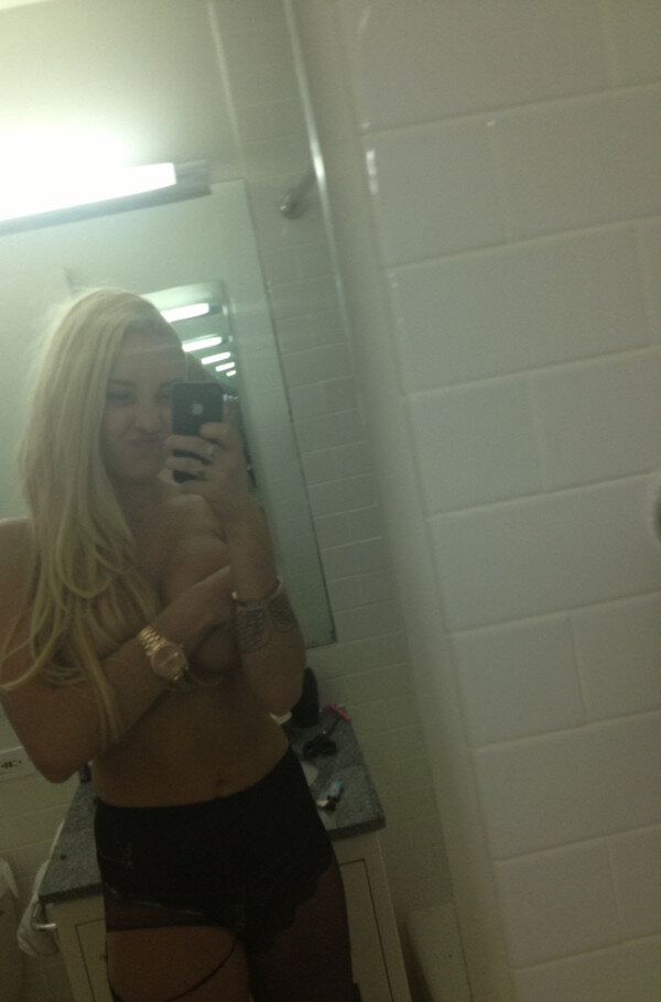 lovely Amanda Bynes picture