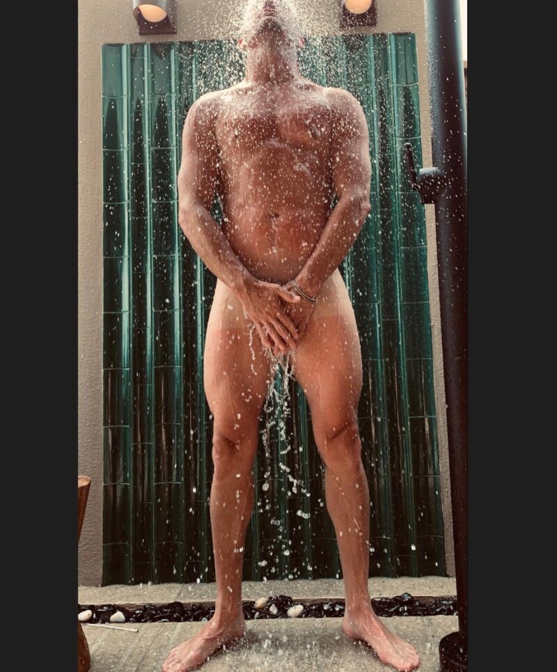 CT shower nude picture