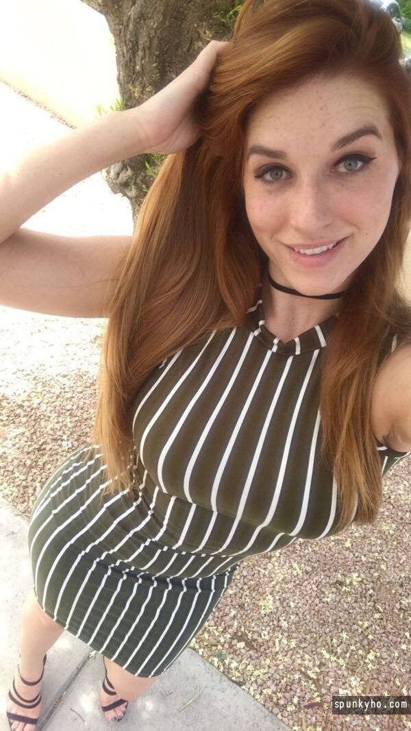 Sexy redhead picture