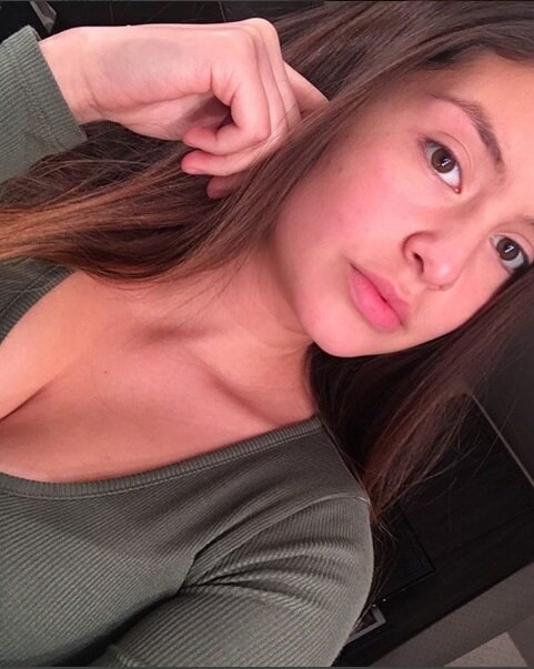 Güzel çantalar ve yüz picture