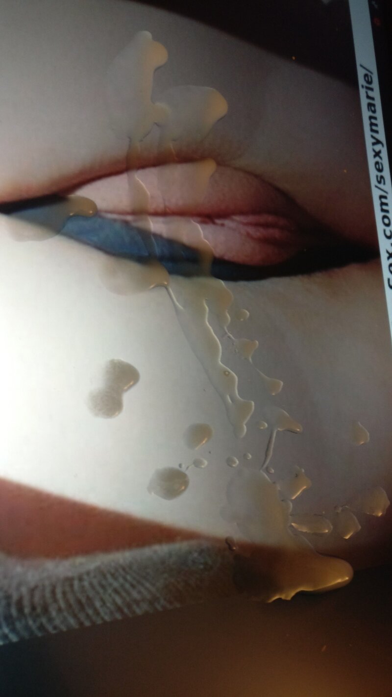 Cum tribute all over @Sexymarie's pussy picture