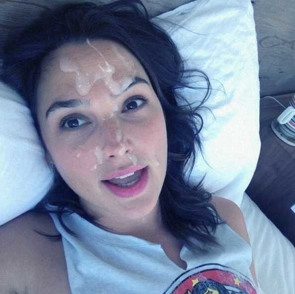 G@l Gadot - Cumshot_5 picture