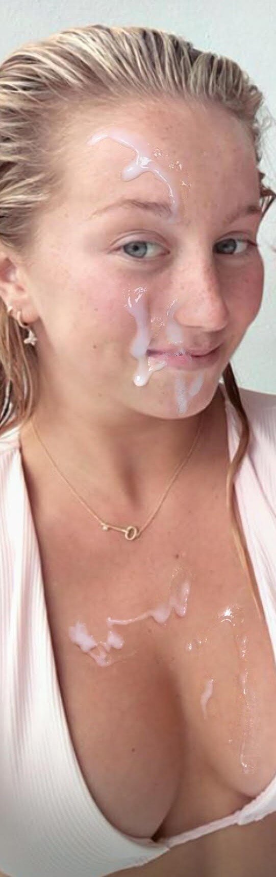 göğüs arası twinks picture