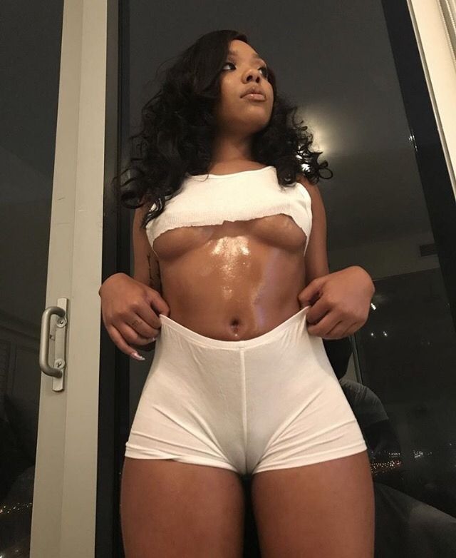 Ebony fat pussy picture