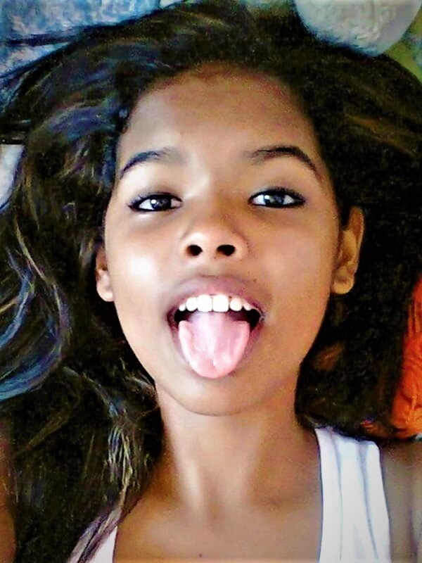 彼女の妹は彼女の最初の味の準備ができていました... picture