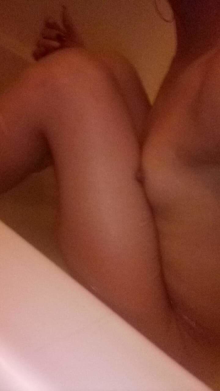 수줍은 아가씨 picture