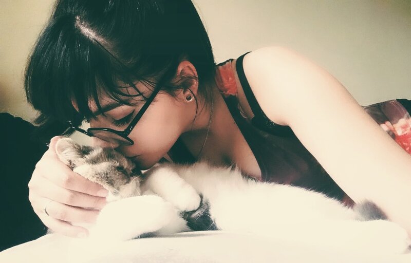 彼女は飲み込んで、私を信じてください（Alison Bosc） picture