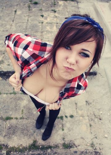 Hipster girl likes to show what she has picture