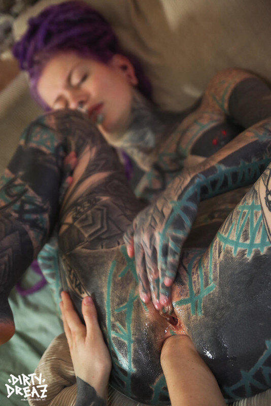 深い肛門のフィストファック picture