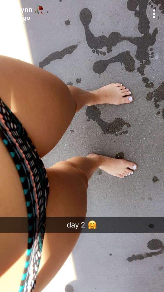 pool feet picture
