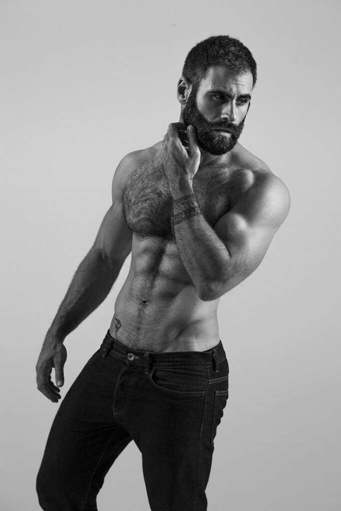 yakışıklı adam :) picture