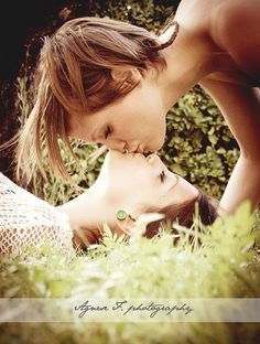 Beautiful Girls Making Out picture