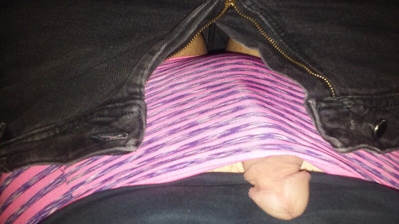 지루하고, 내 팬티와 거시기를 과시하고 싶었습니다. picture