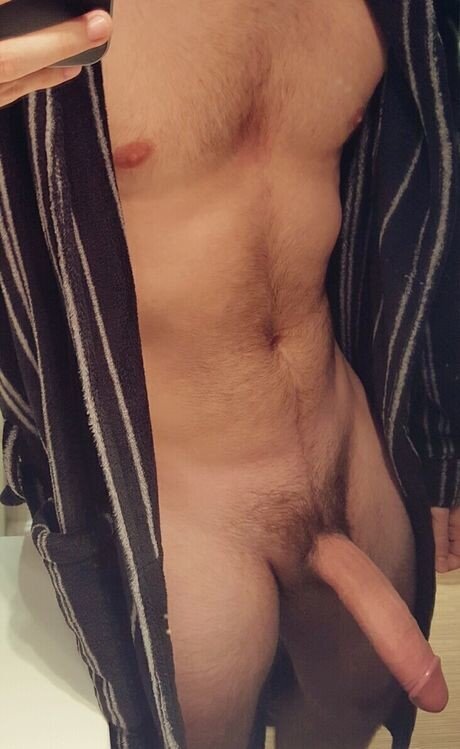 이봐, 친구. 내 새 로브 봤어? picture