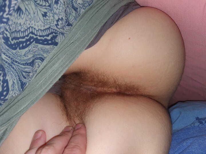 Hot hairy teen pussy picture