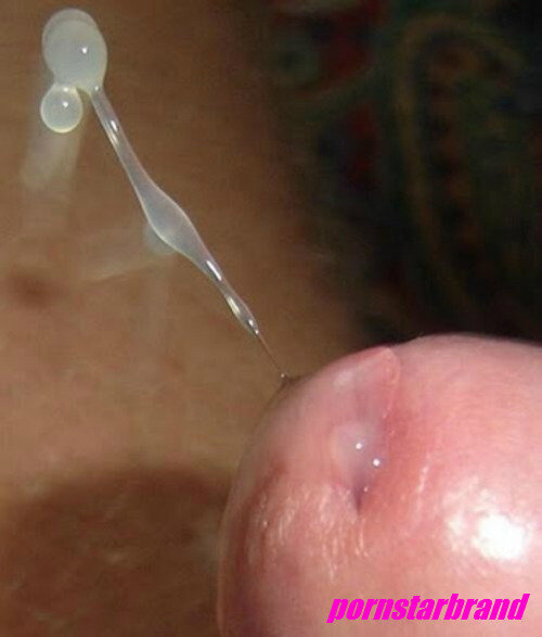 莱拉里维拉使怪物喷出 picture