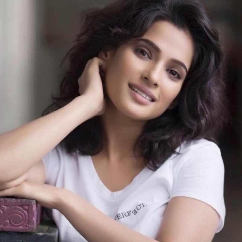 귀여운 젊은 Priya Bapat picture