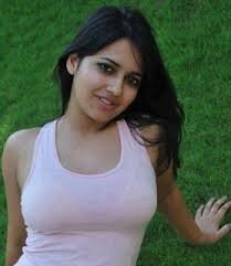 gurgaon e-skorlarının seksi kadın modeli picture