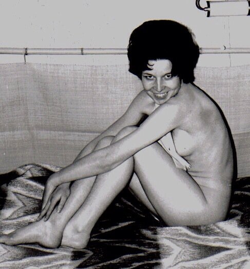 Ich lasse mich gerne ficken、aber nur ohne Gummi、ich liebe esfeucht。 picture