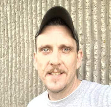 年长的家伙吃猫 picture