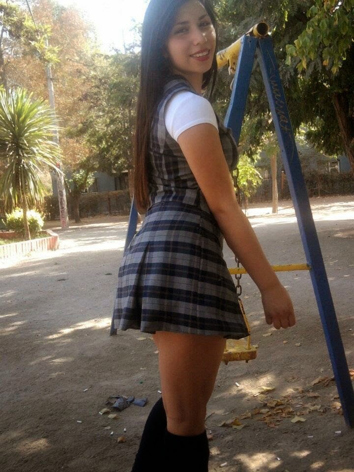 Otra 사진 de mi novia con falda ♥ ️ picture