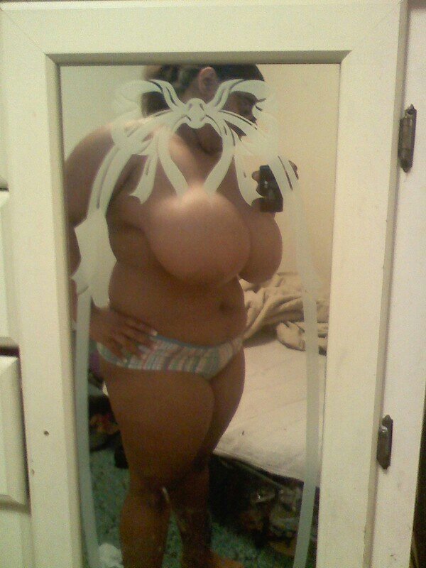 Beautiful latina big tits in hot homemade selfshot pic picture