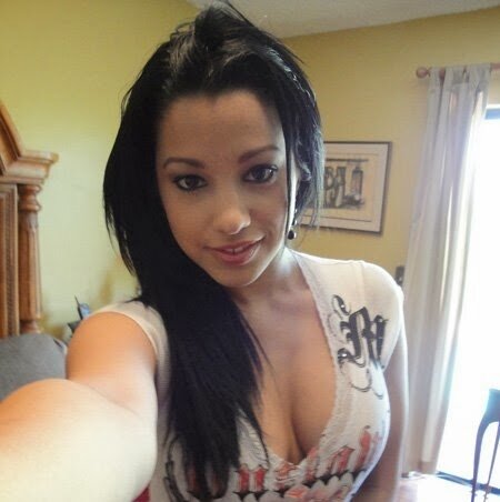 Selfshot Pic of Abella Anderson picture