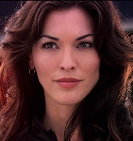 Alana De La Garza picture