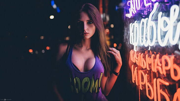 Alina Cortez，紫色背心 picture