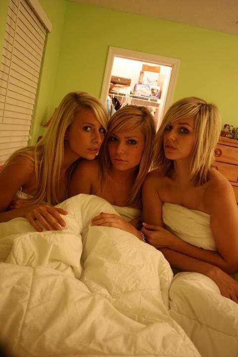 3 hot girls picture