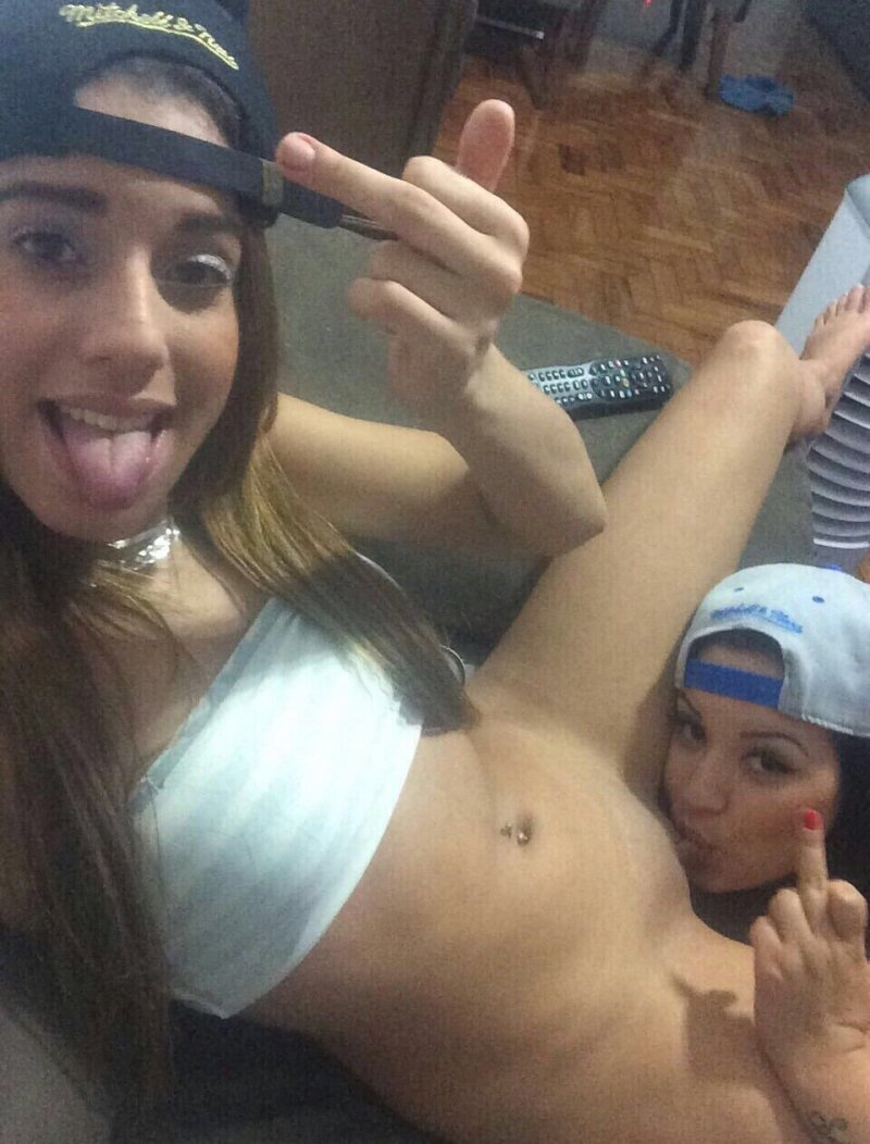 뜨거운 레즈비언 청소년 핥 여자 picture