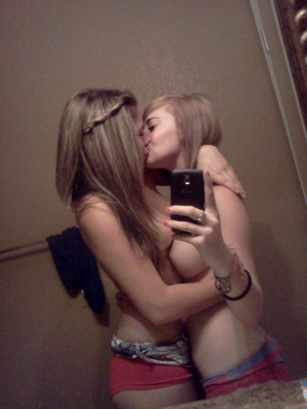 Amazing beginners selfshot picture featuring beautiful lesbian blonde picture