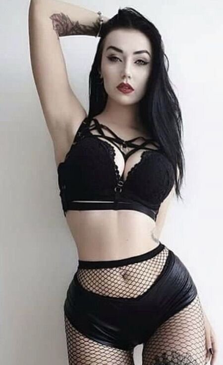 Gothic chick picture