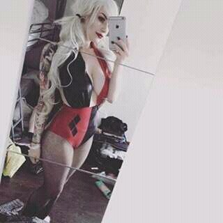 Harley Quinn Selfshot picture