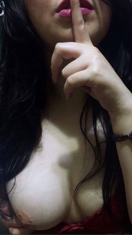 Shhhh, sadece beni sıkıştır picture