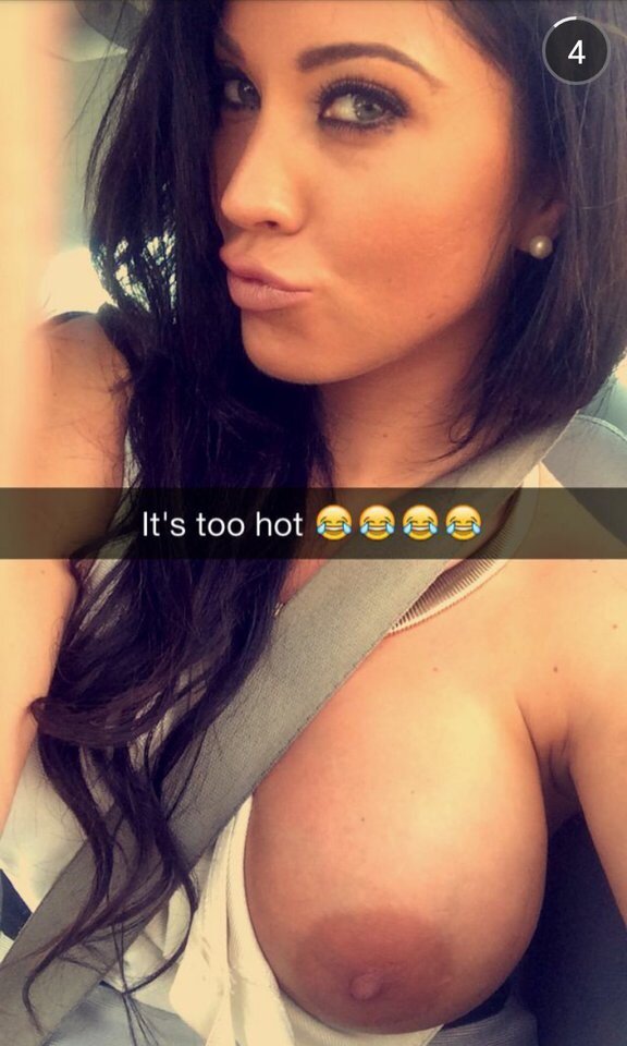 Sexy snap chat milf shows tit picture