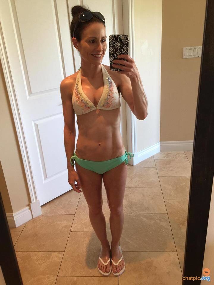 Hot mom selfie picture
