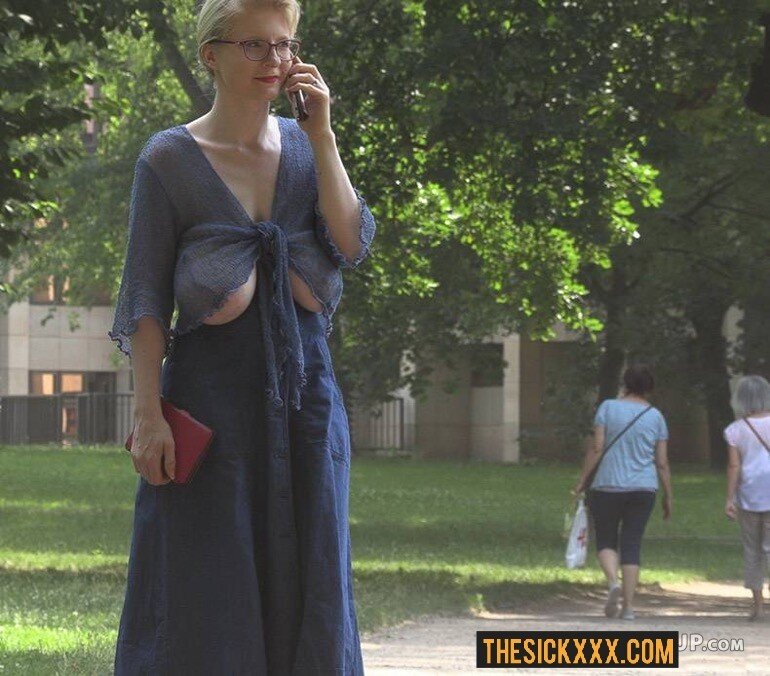 100 $ bu büyük memeli MILF'in bir Alman olduğunu söylüyor! Kimse? picture