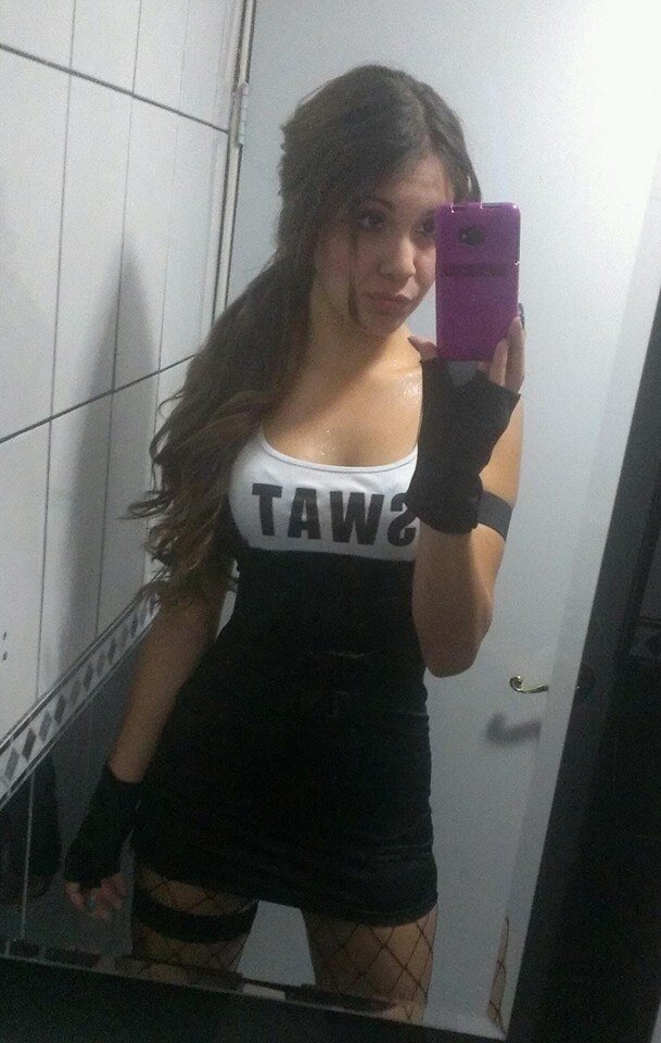 玛丽莲·梅德拉诺-性感的万圣节荡妇18+ picture