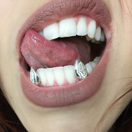 美丽的嘴 picture