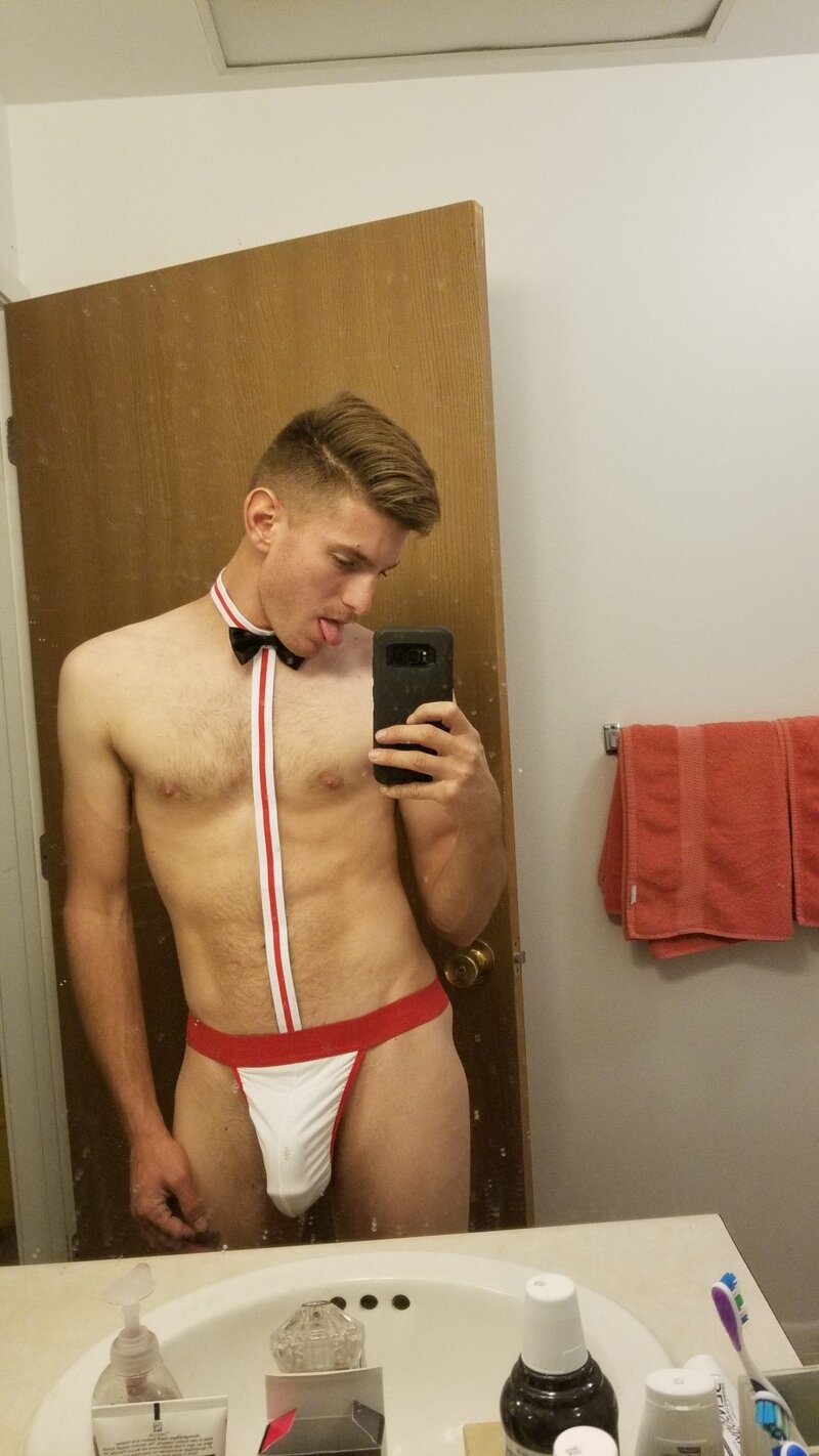 Big bulge in sexy undies picture