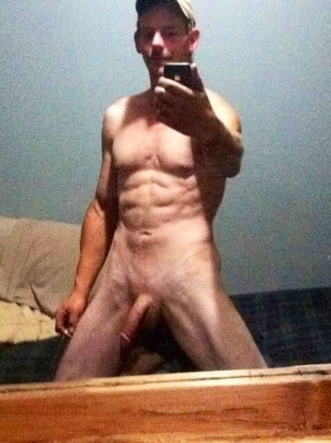 ベッドで写真を撮っています picture