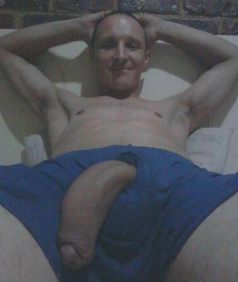 Single dad well hung and horny picture