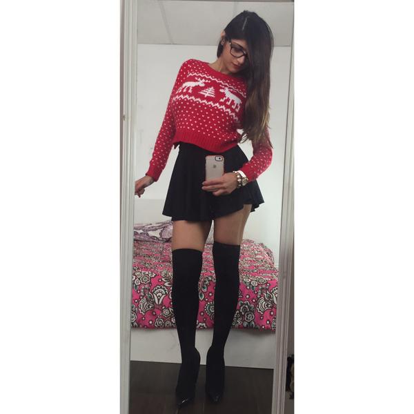 Mia Khalifa selfie picture