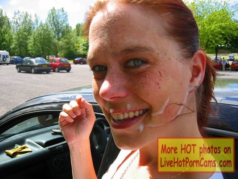 섹시한 아마추어 웹캠 MILF는 도로의 측면에서 facialized 가져옵니다! picture