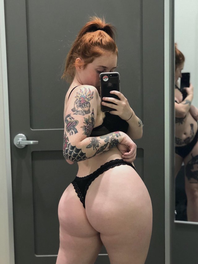 Thick redhead picture